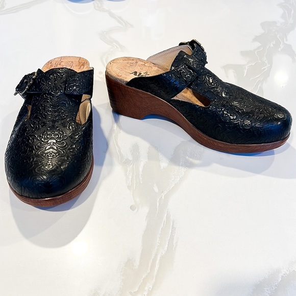 Alegria Selina Go For Baroque Black Textured Clog Mule Shoe Sz EU 38 US 8